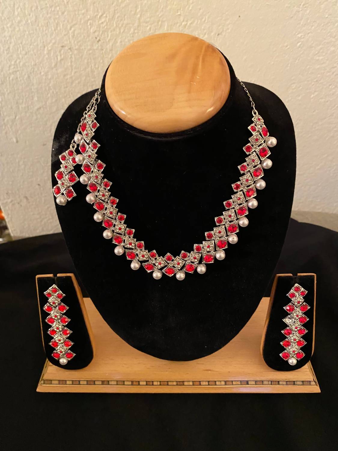 Donna Vinci - Women's J179 Necklace And Earrings Jewelry Set