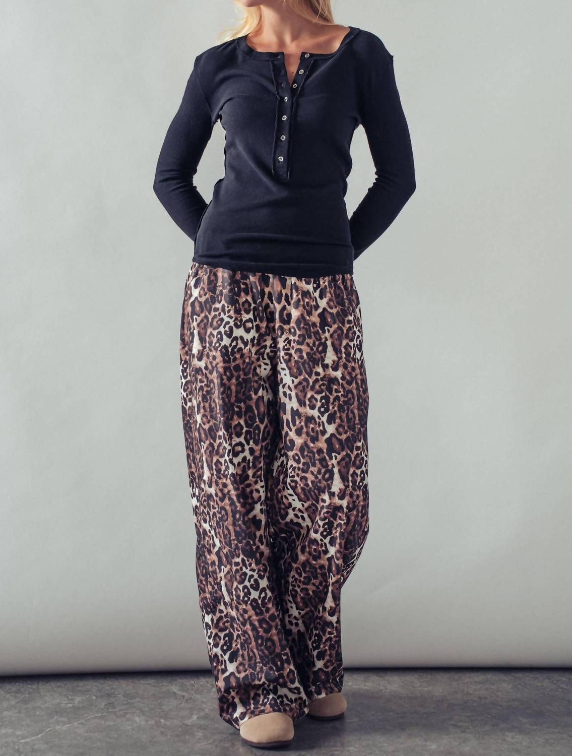Urban Daizy - Ribbed Henley Long Sleeve Top