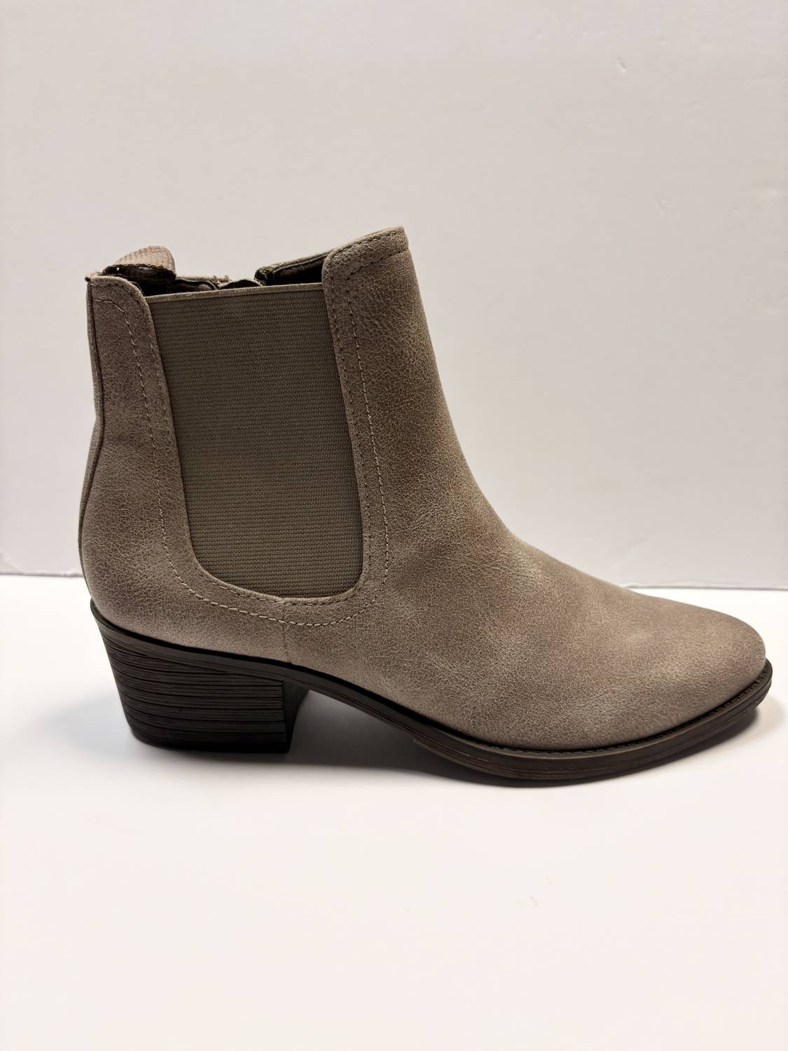 VOLATILE Women's Carriage Lug Boots in stone - women's shoe