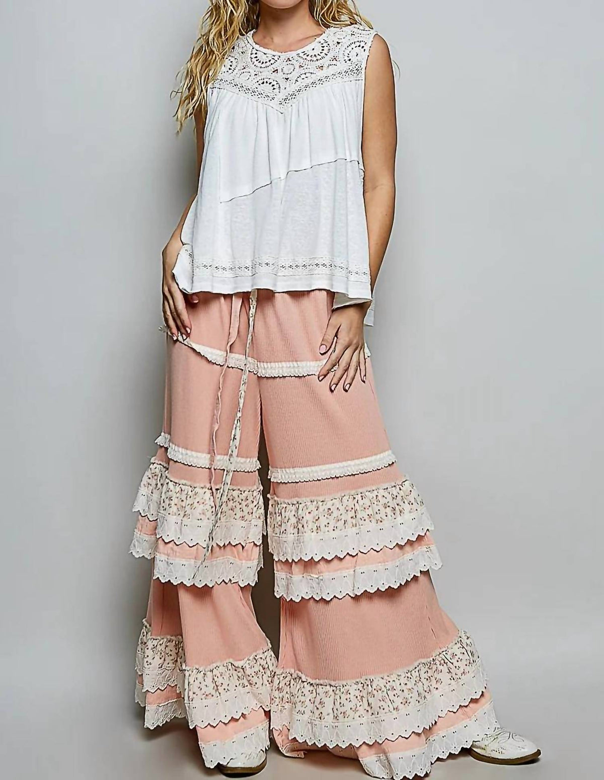 Pol - Sleeveless Crochet Detail Top