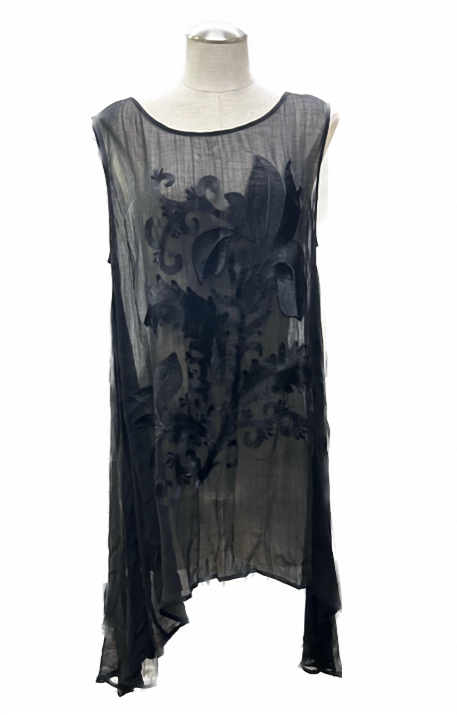 SLEEVELESS HI/LO TOP