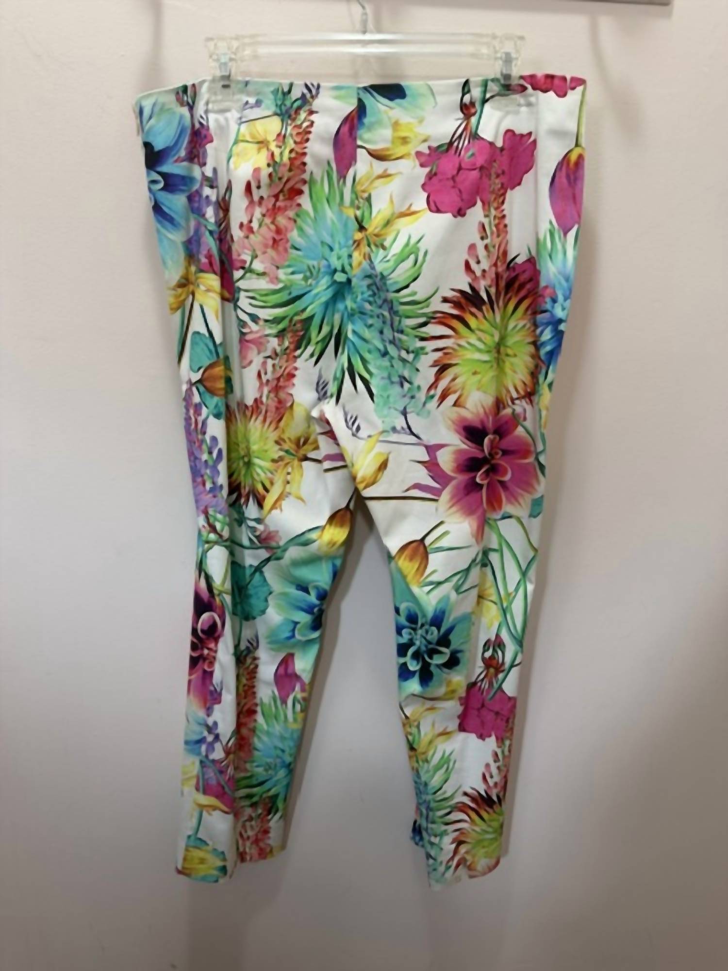 6 By Six - Women's Floral Garden Pant
