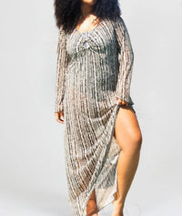 Fashion Szn Curve - Mono Spot Ring Detail Kaftan Dress