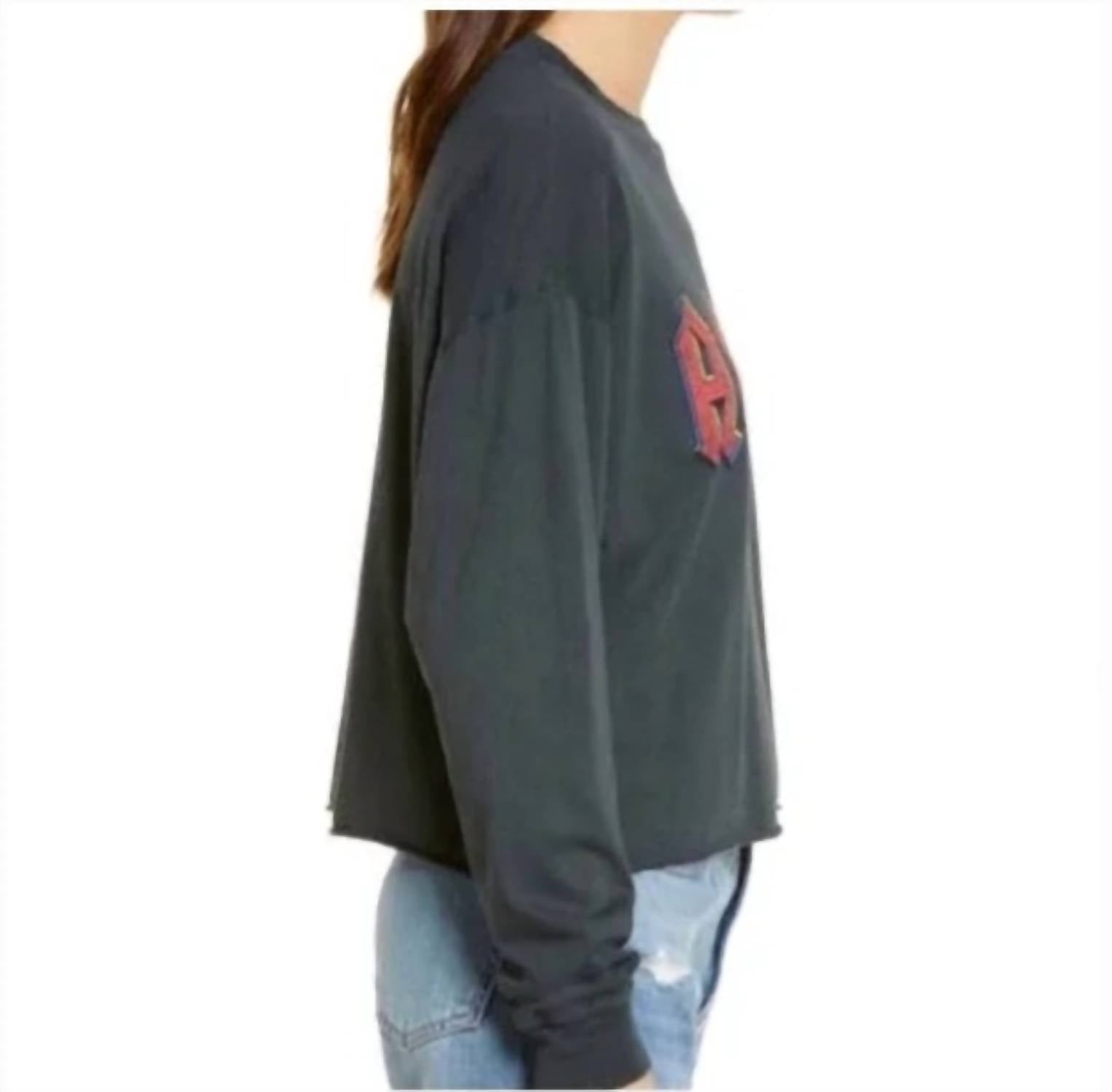 Daydreamer - Crop Graphic Sweatshirt
