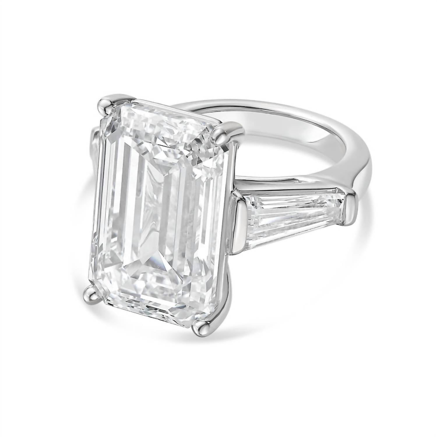 Diana M Jewels - Women's Emerald & Baguette Lab-Grown Diamond Fashion Ring (15.00 Ct) - Grand