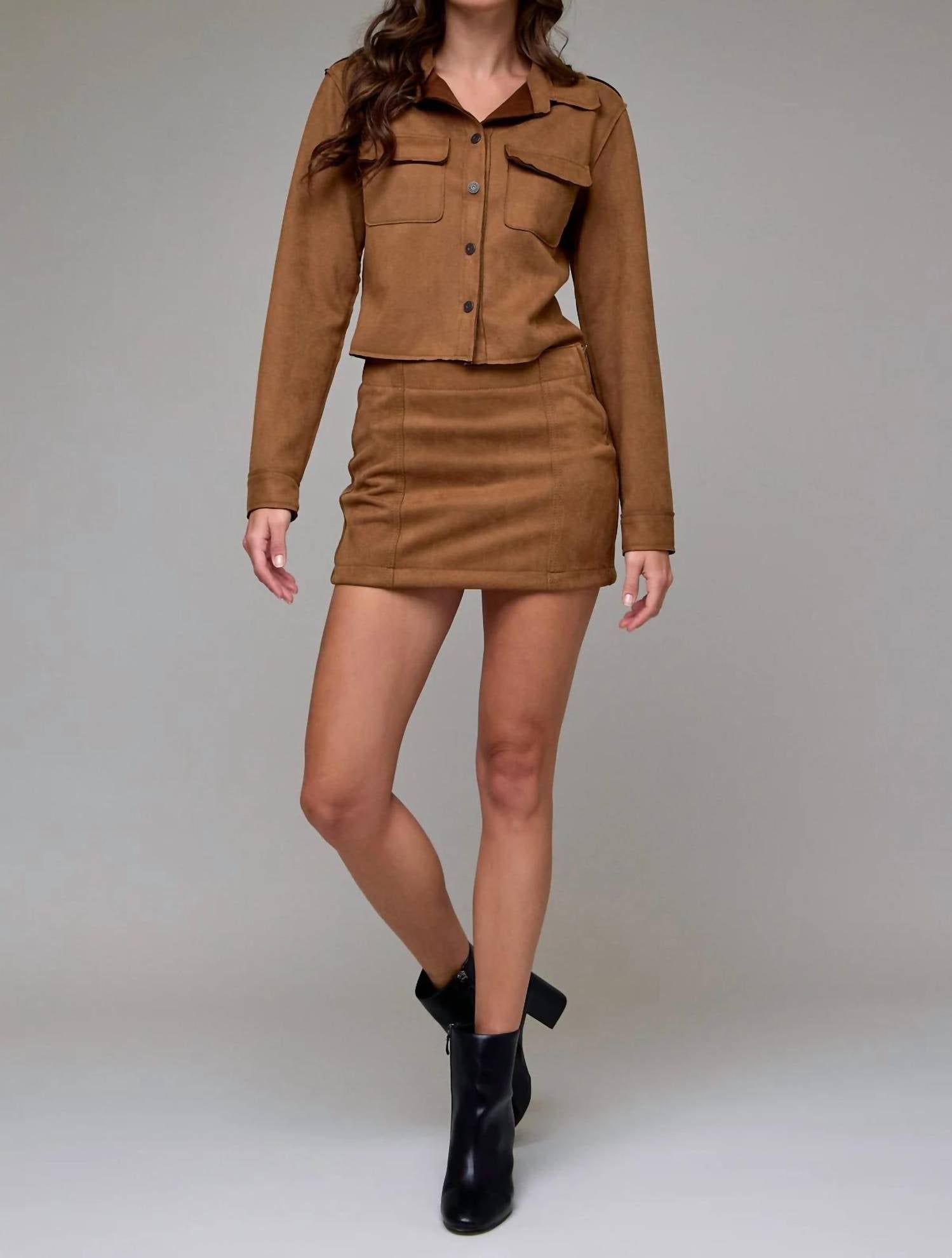 Hidden - Abbey Suede Button-up