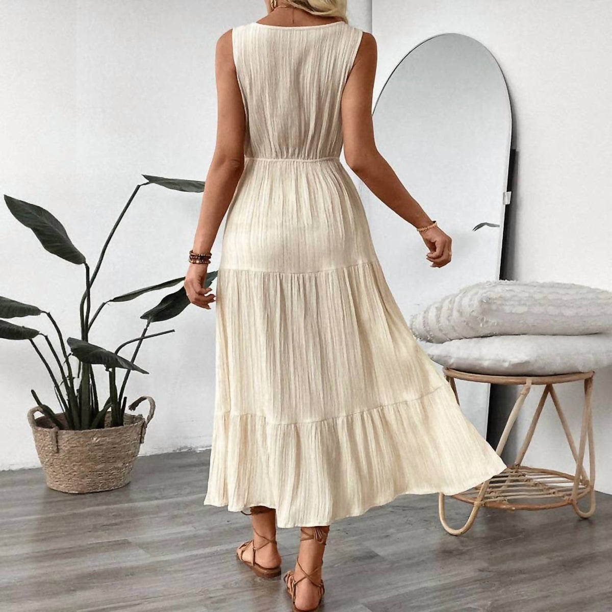 Lovesoft - Textured Sleeveless Midi Dress