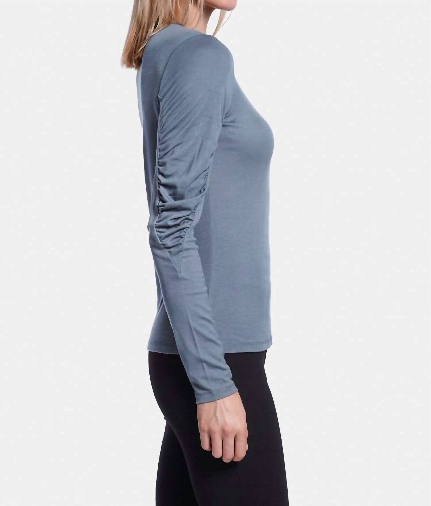 Capsule 121 - HISAKI TOP