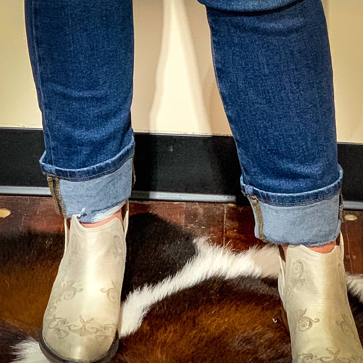 Lucky & Blessed - Women's High Rise Boyfriend Jeans