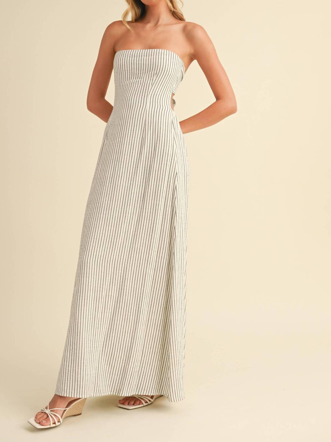 Klesis - Striped Long Back Tie Strapless Maxi Dress