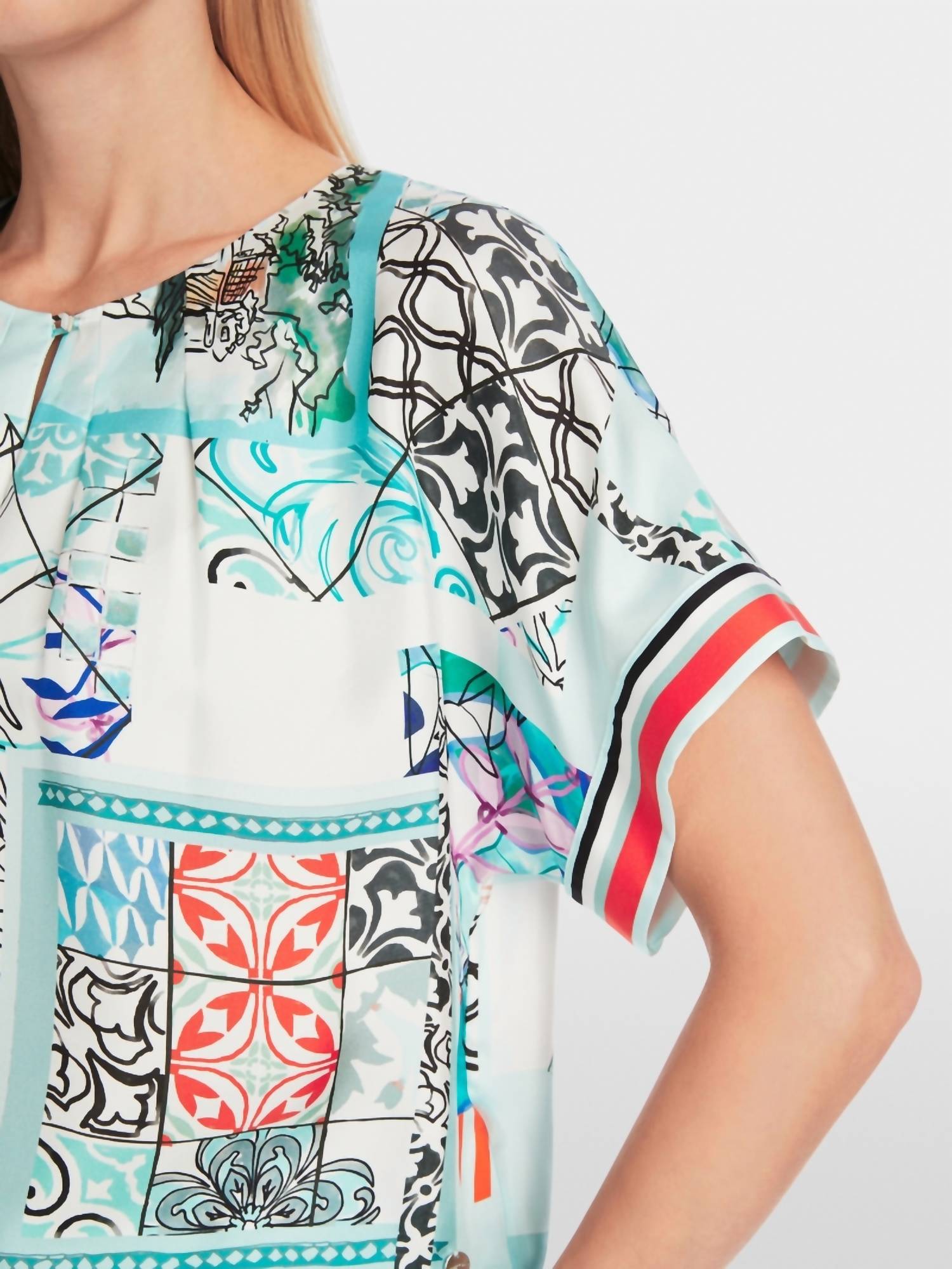 Marc Cain - Silk blouse in kimono shape