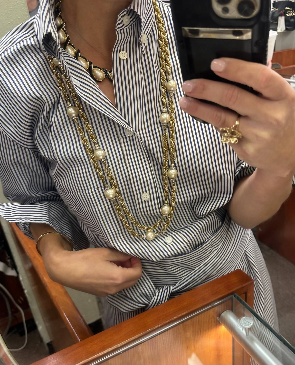 Harris Boulevard Women's Vintage Chain Necklace With Pearl Detail in gold - women's jewelry - detail view