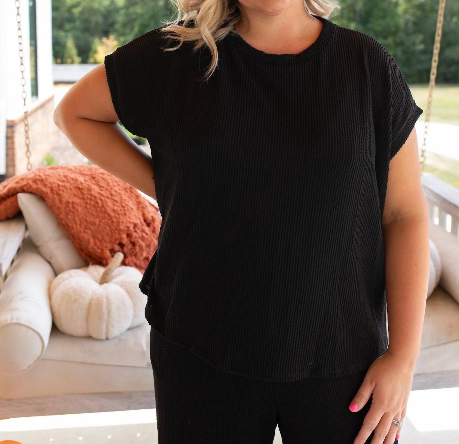 GILLI Casual Comfort Loungwear Set in black - women's sleepwear - detail view