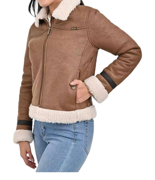 Wrangler - Ladies coat with sheepskin on collar and cuffs
