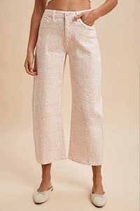 Anniewear - Crop Barrel Jeans
