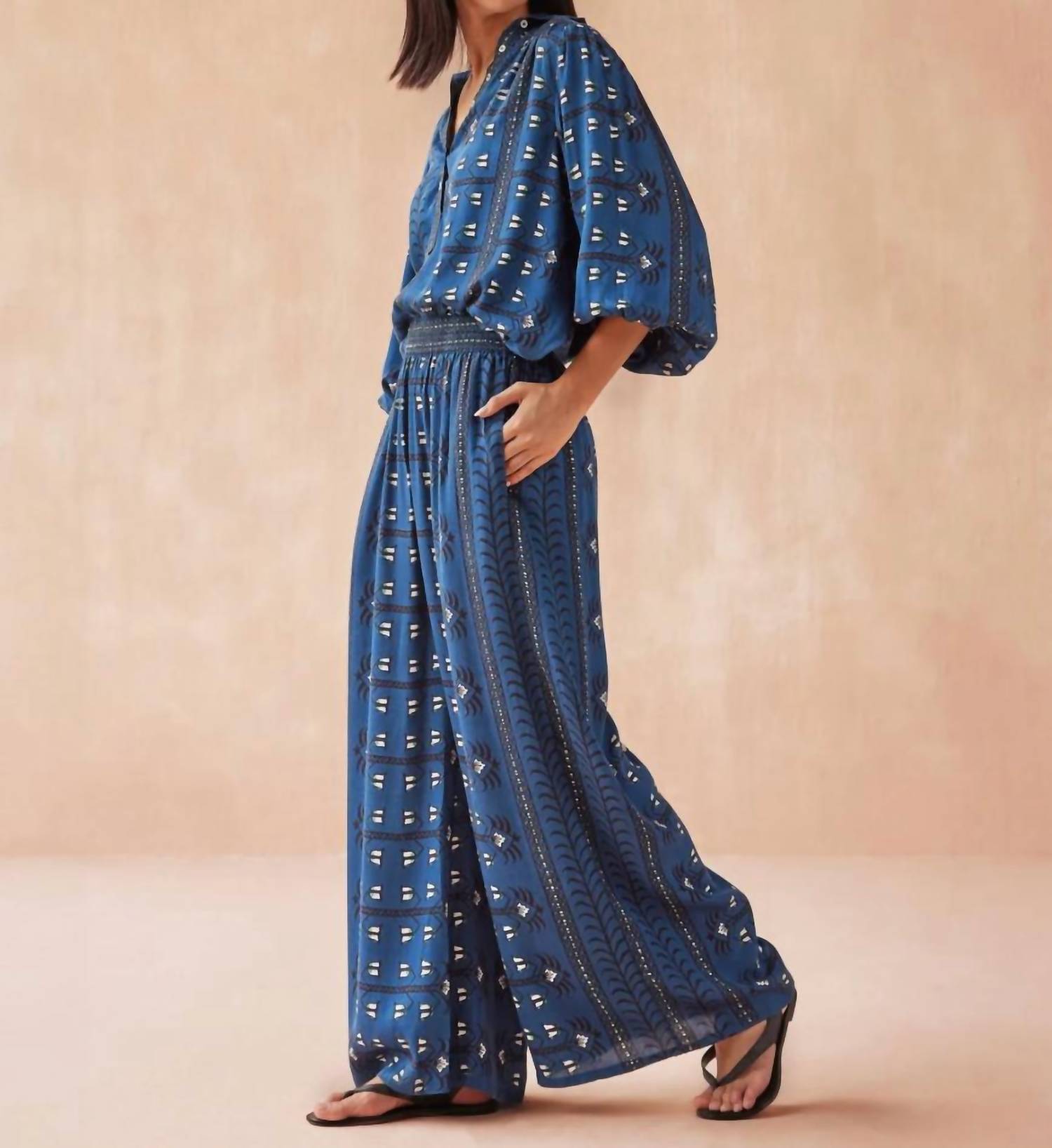 Omika - Paige Pant