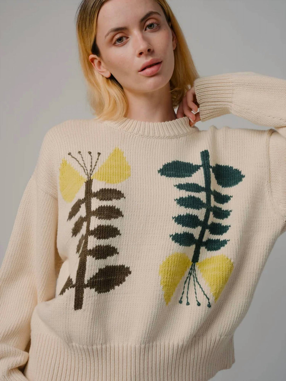 Degen - Embroidered Flora Sweater