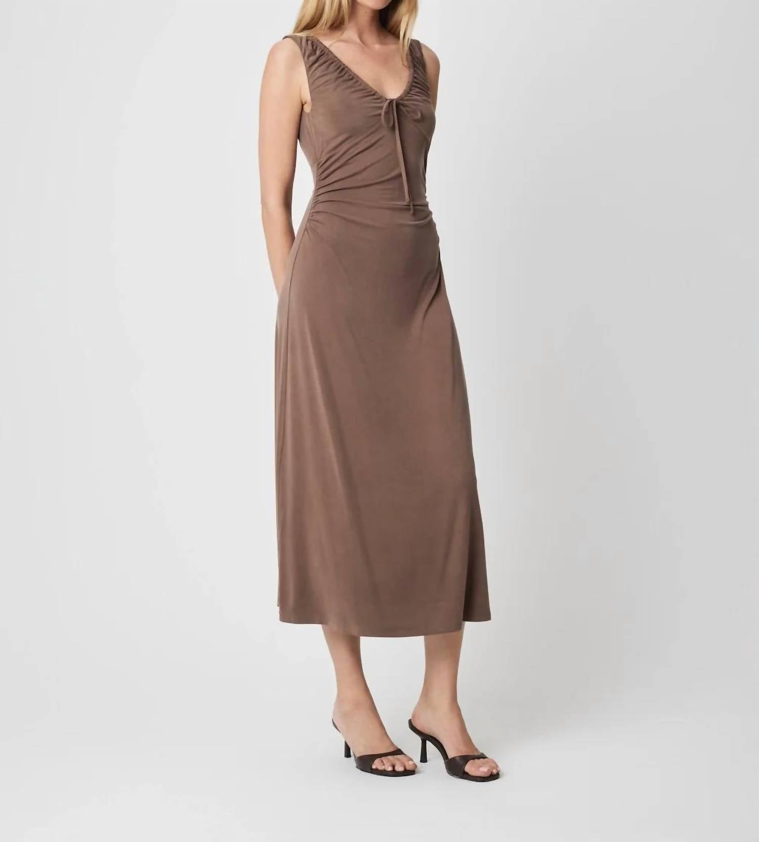 Mod Ref - Chell Midi Dress