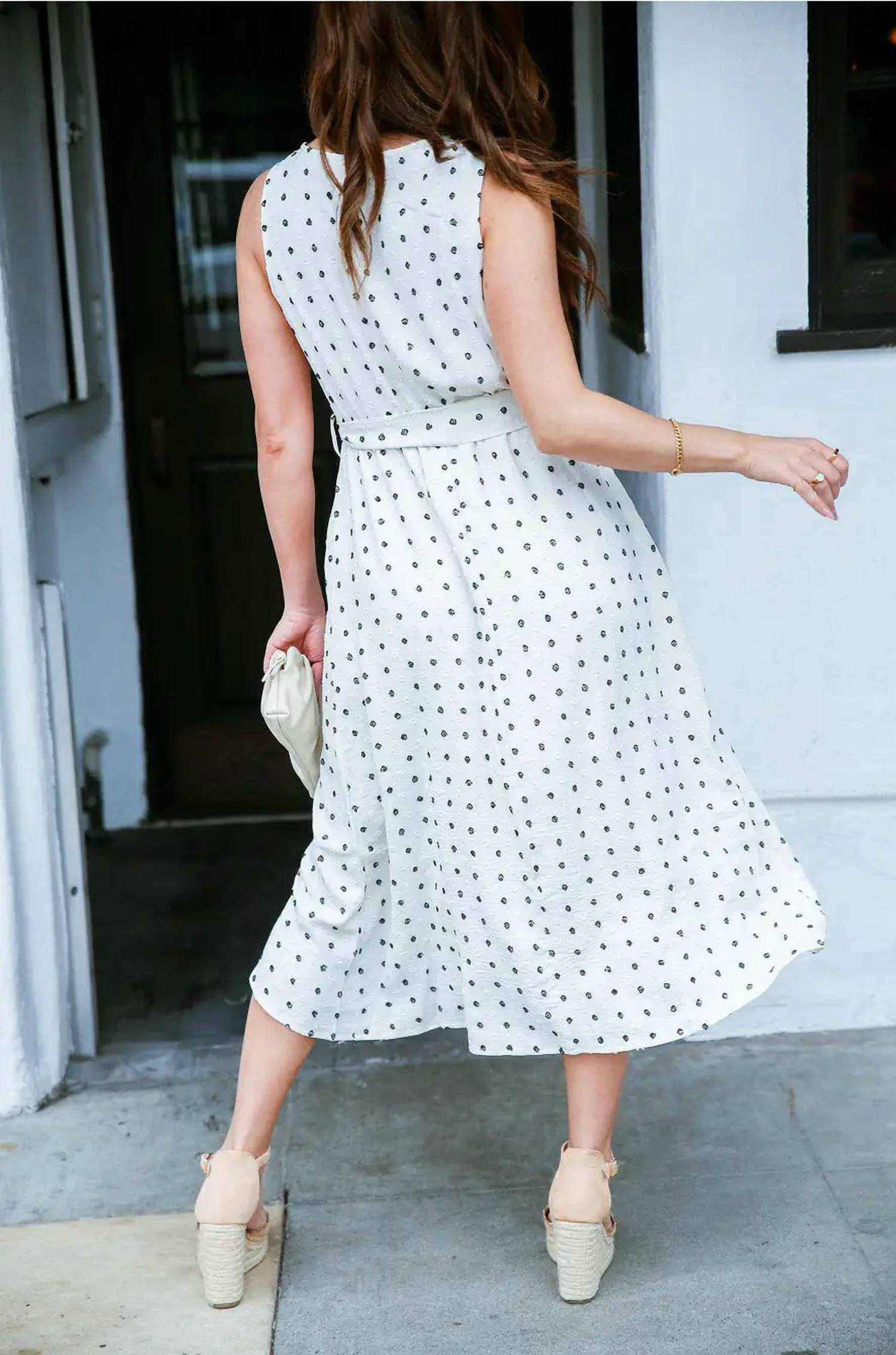 Amaryllis - Sleeveless Crew Neck Clip Dot Tulip Hem Midi Dress
