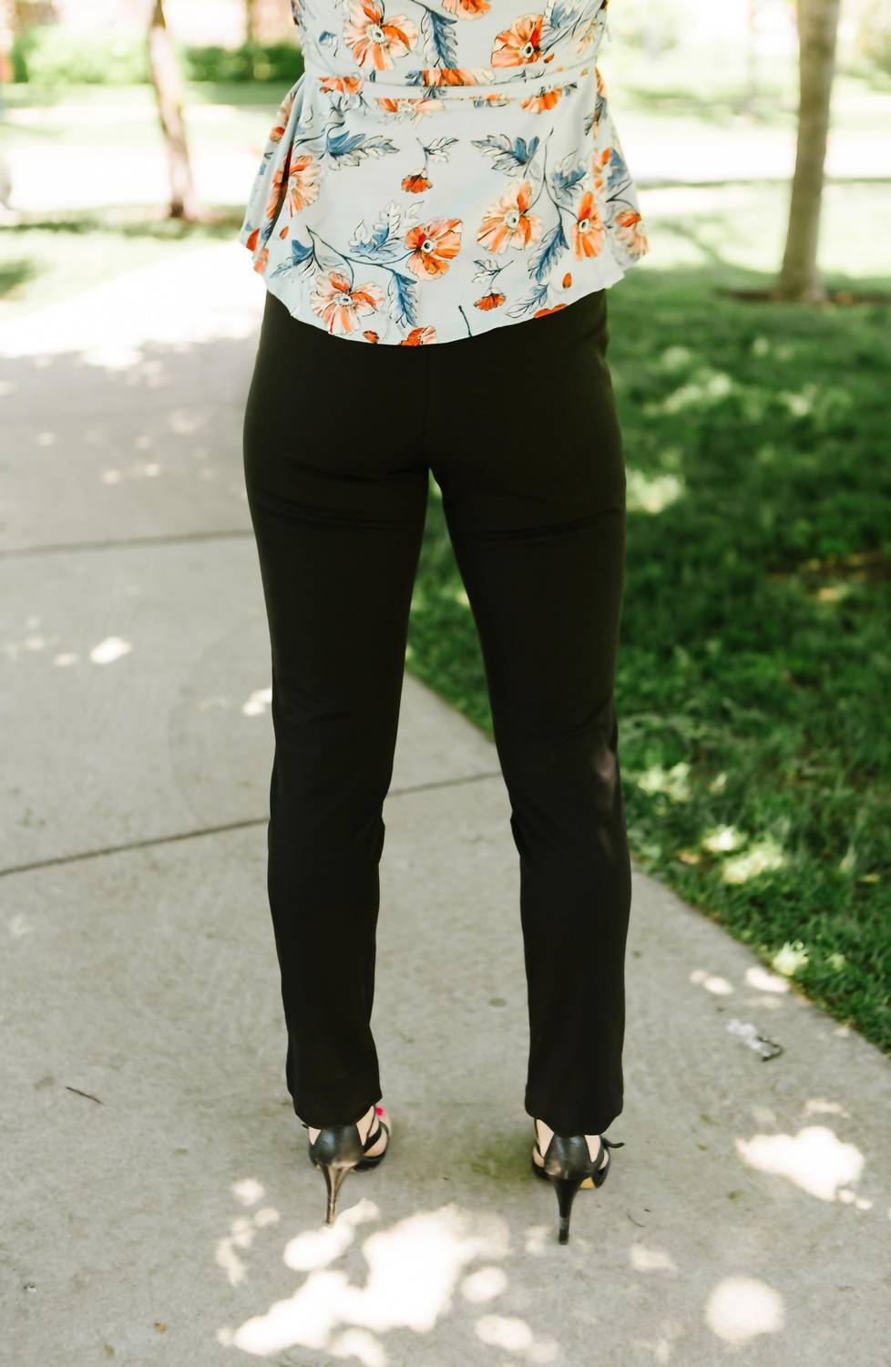 Scalloped Low Rise Tate Ankle Pant