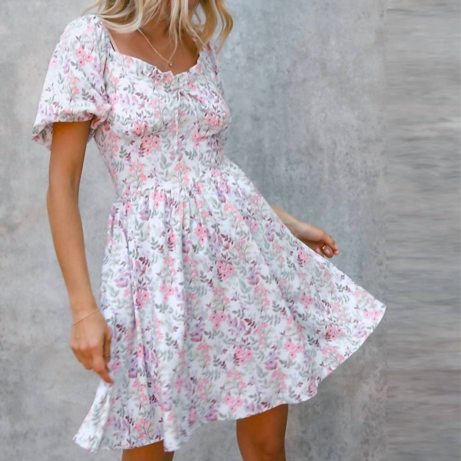 Kori - Sweetheart Smocked Floral Dress