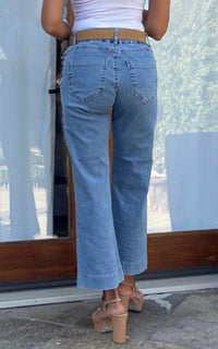 BEVY FLOG Eden Crop Jeans in denim - women's jeans - detail view