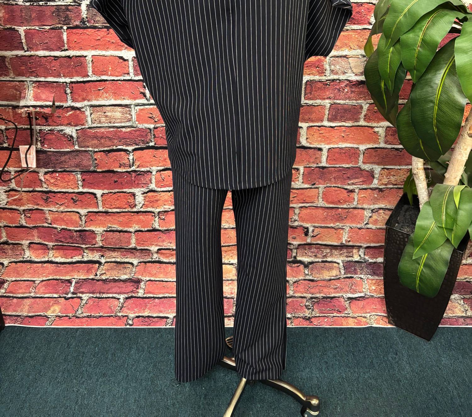 Isle Women's City Chic Pinstripe Set in black - women's sleepwear - detail view