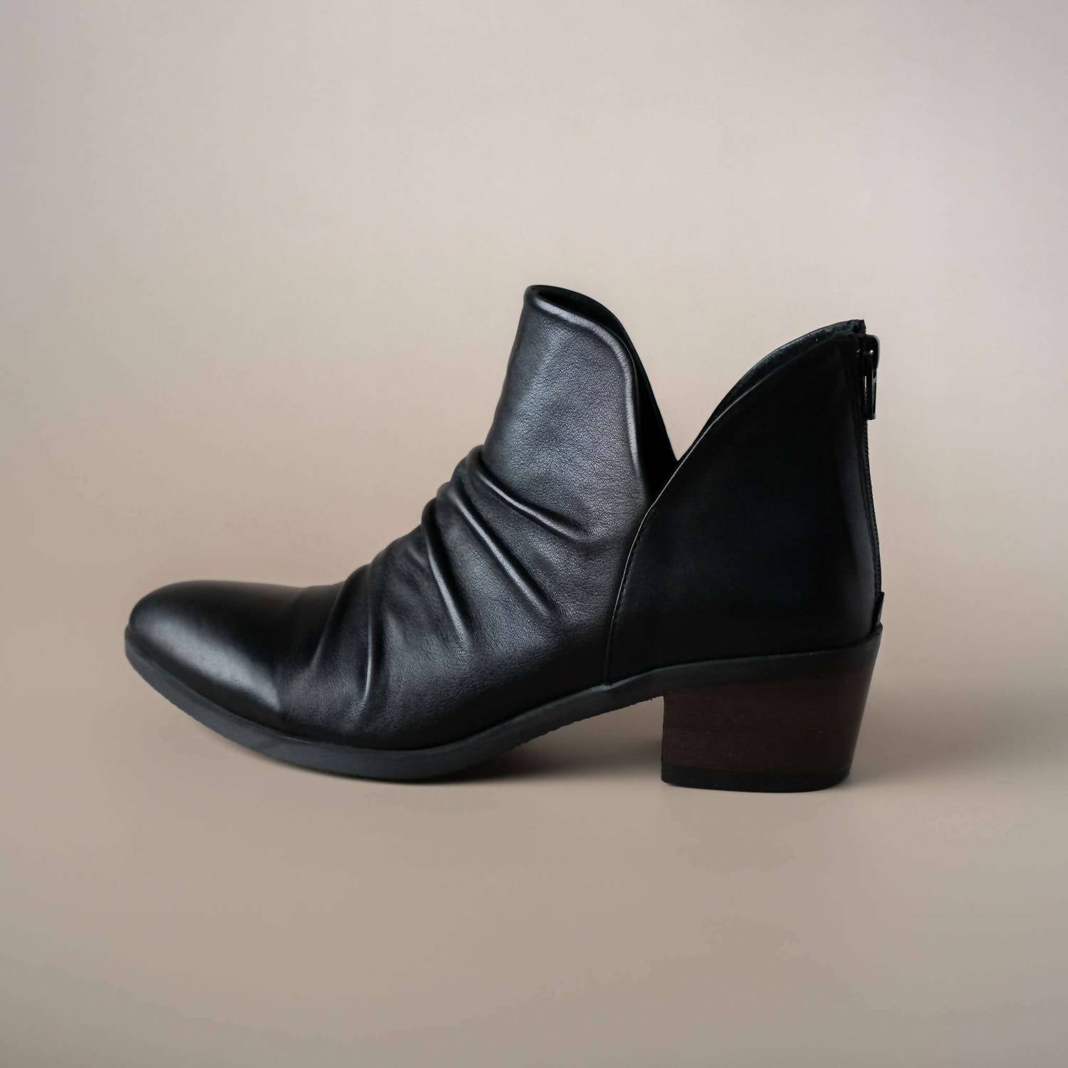 bueno Women's Cori Ankle Boots in black leather - women's shoe - detail view