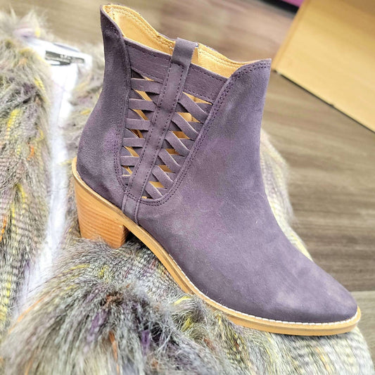 Veronika Ankle Boot