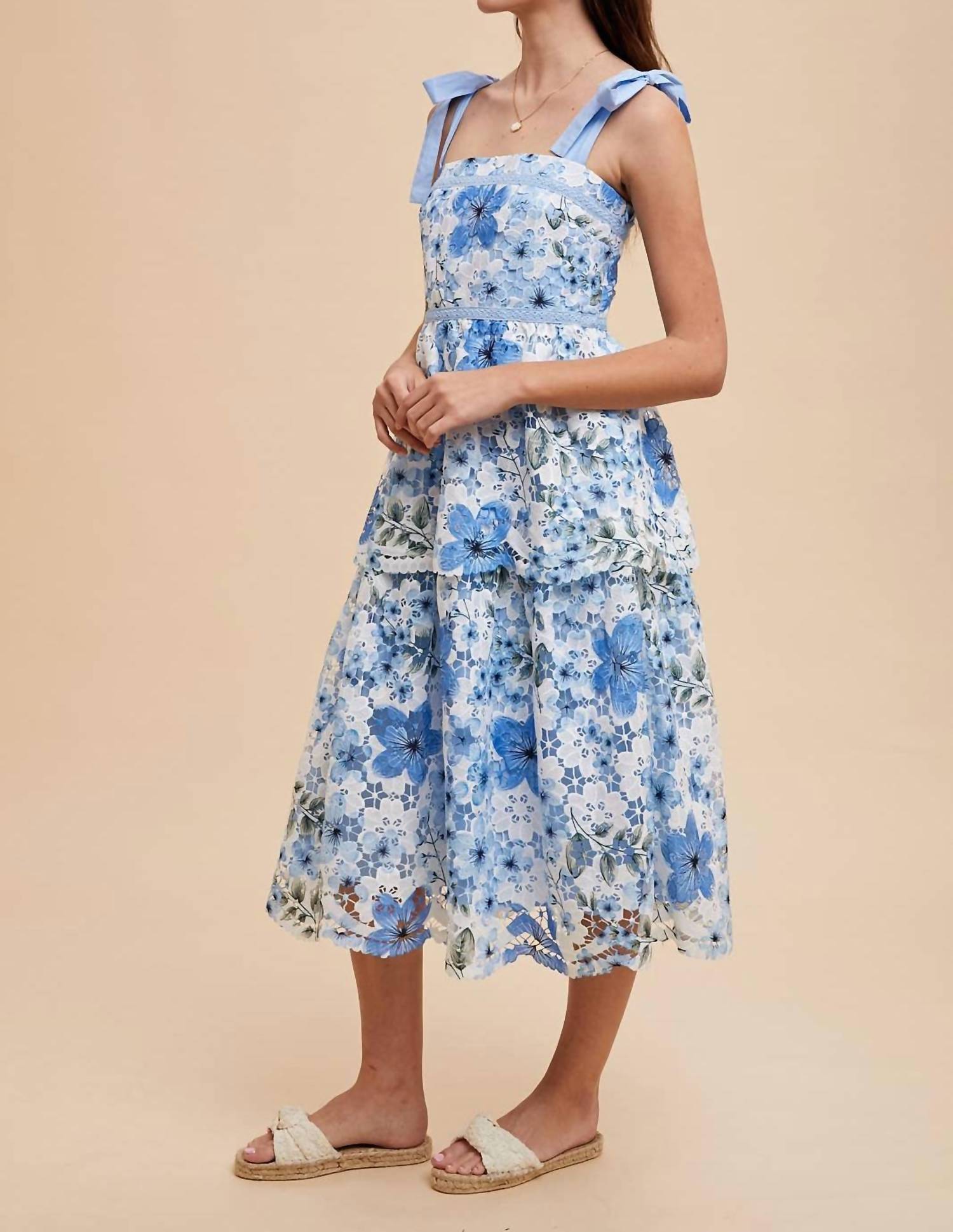 In-Loom - CROCHET LACE FLORAL MAXI DRESS