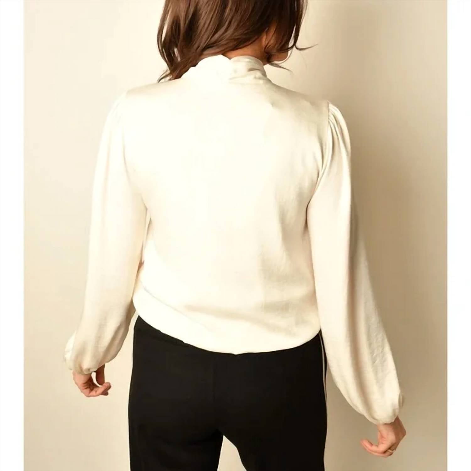 Kld. Signature - Long Sleeve Bubble Necktie Blouse