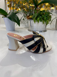 Butrich - Women's Samantha Pumps