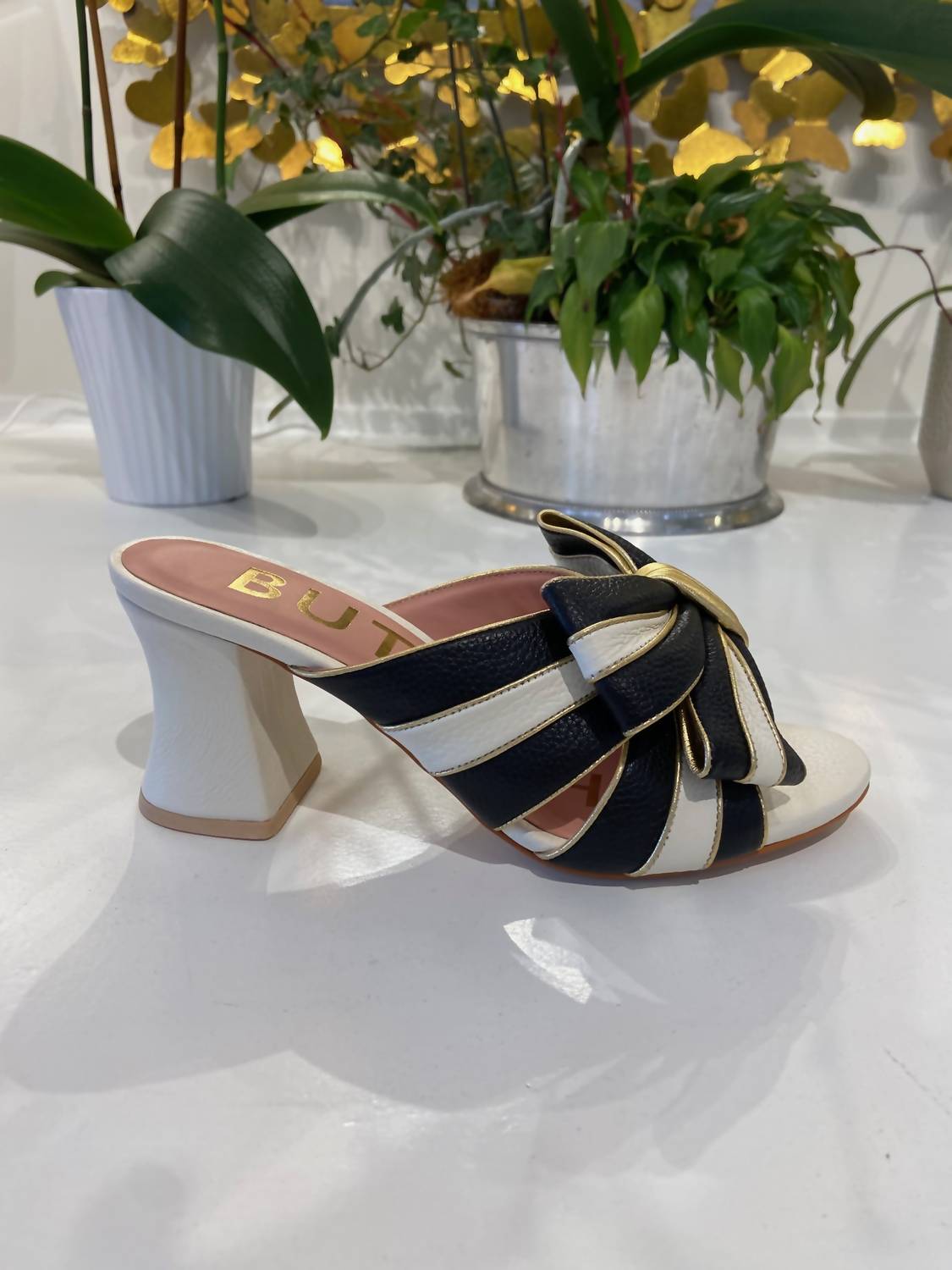 Butrich - Women's Samantha Pumps