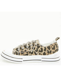 Very G - Women's Walkin’ Wild Sneakers