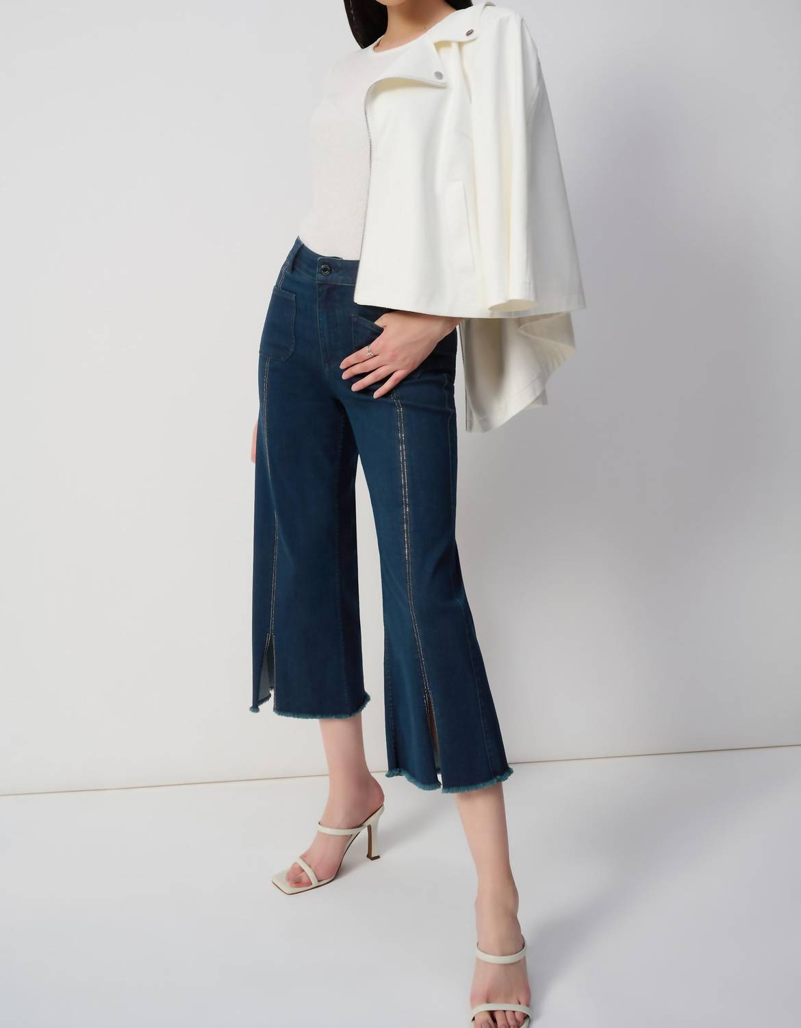 Joseph Ribkoff - High-waisted Cropped Trousers