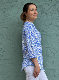 Lulu-B - Asymmetrical Scoopneck Top