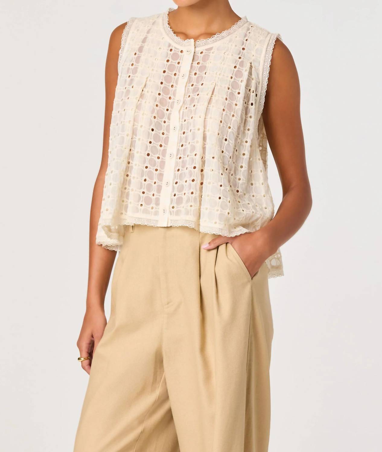 Astr - Alisa Sleeveless Top