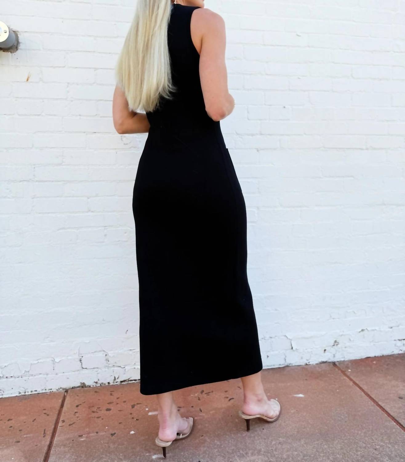 Lalavon - Sleeveless Sweater Button Down Maxi Dress