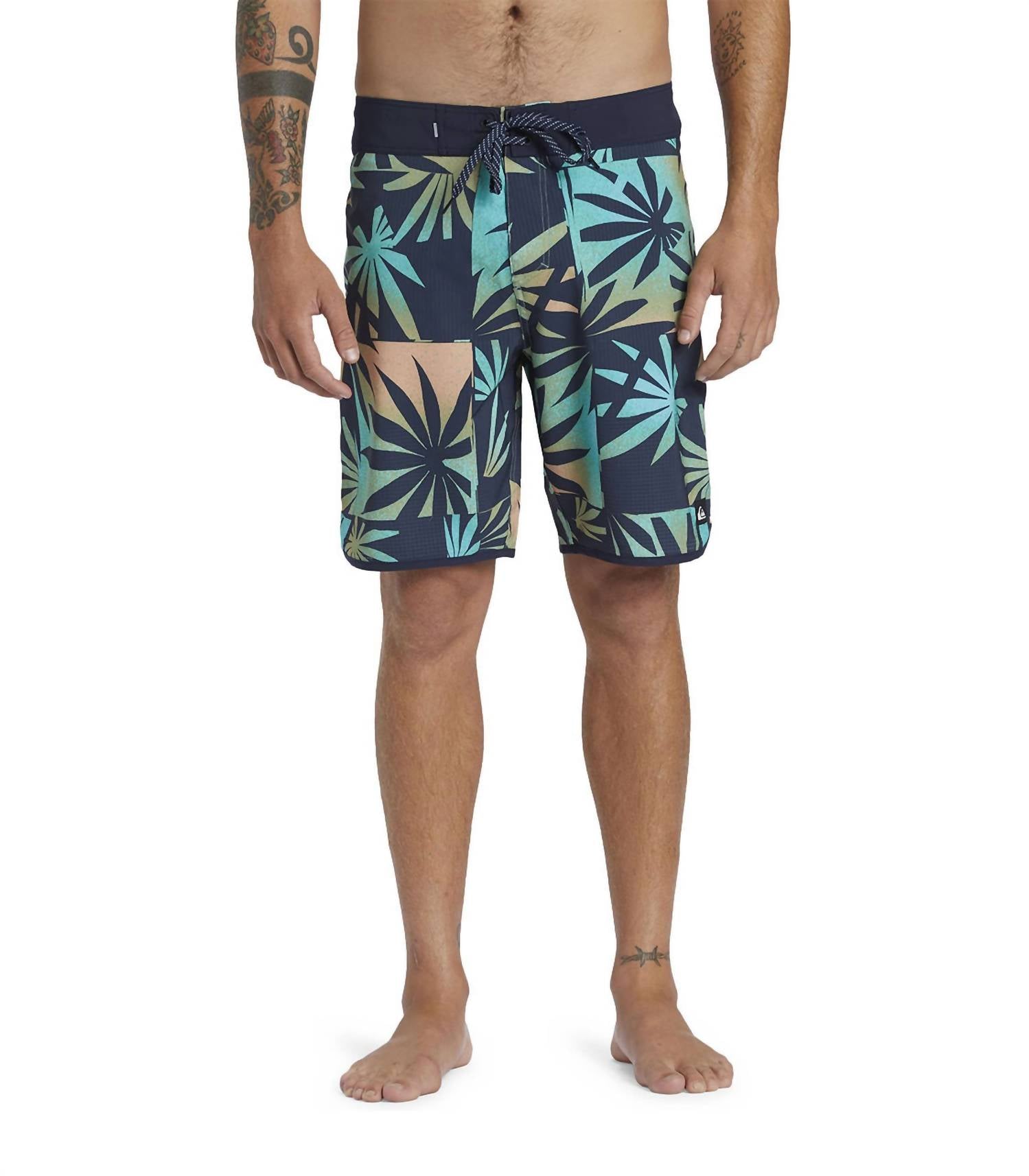 Quiksilver - Highline Scallop Boardshorts