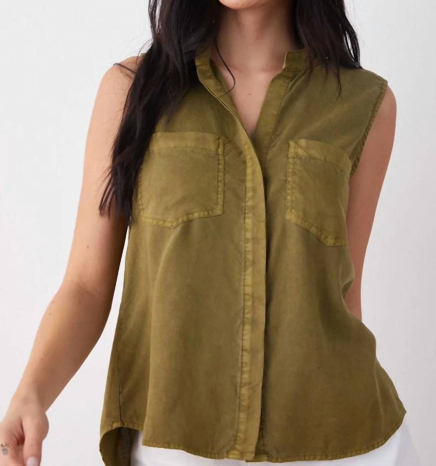 Bella Dahl - Sleeveless Two Pocket Button Down Top
