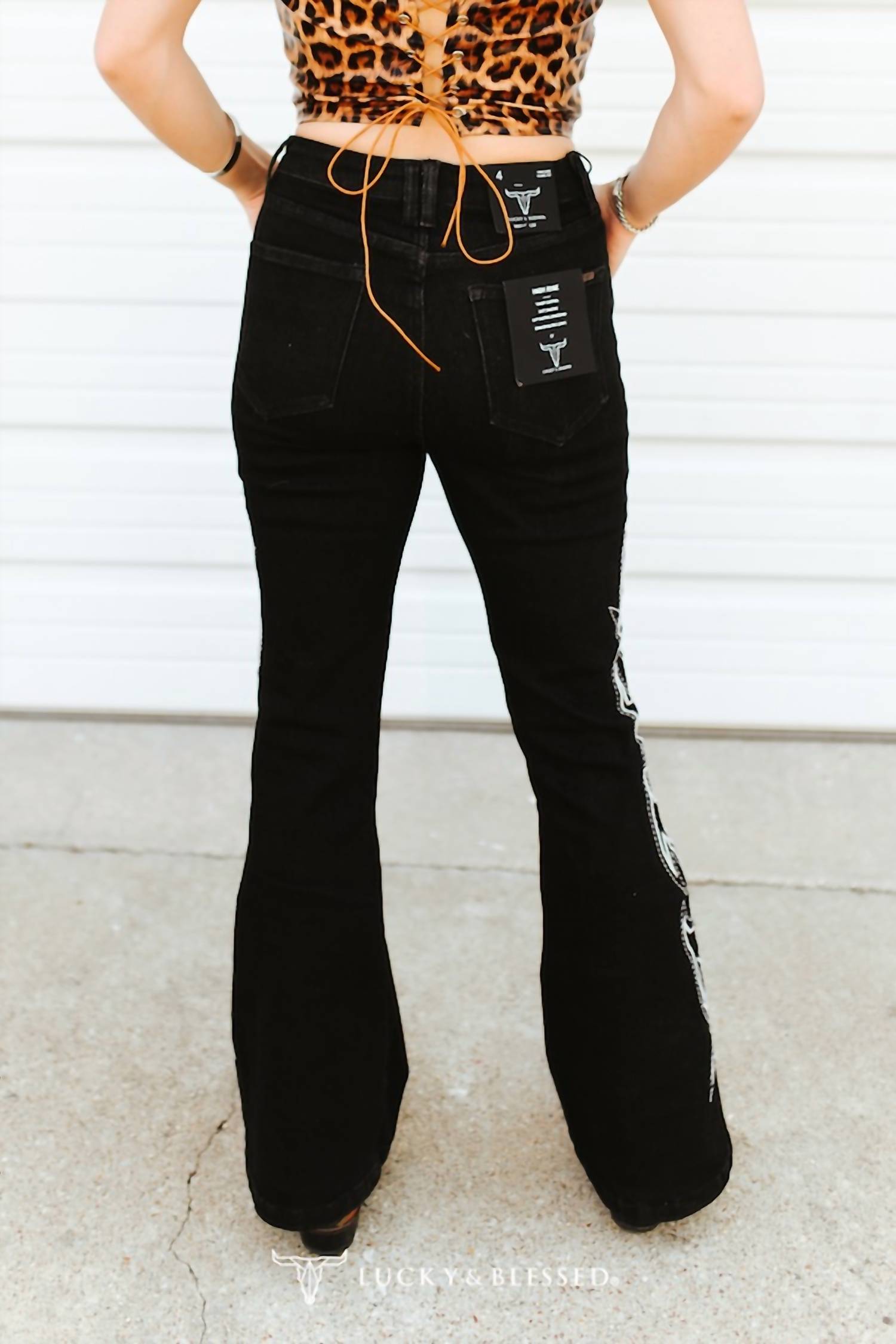 Lucky & Blessed - BOOT STITCH EMBROIDERY JEANS