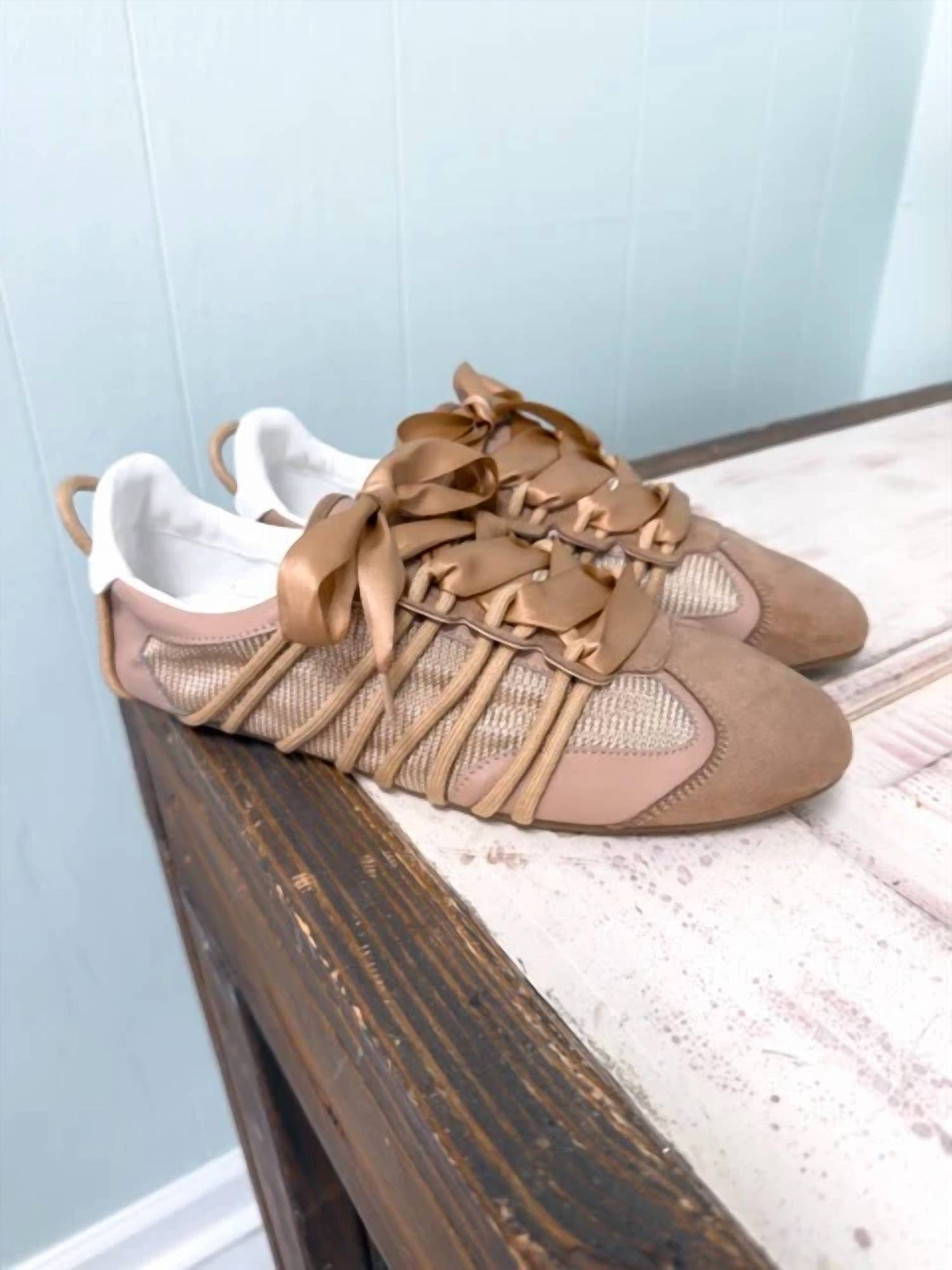 Shu Shop - Women's Bow Lace Retro Ballet Sneakers