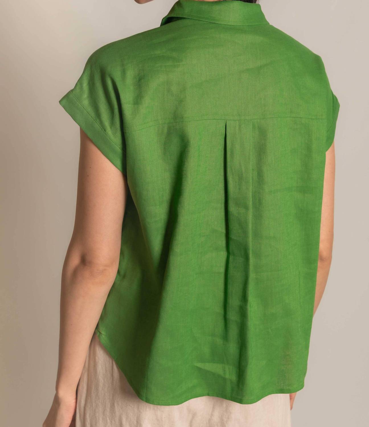 P.CILL Women's Linen Relaxed Short Sleeve Button Up Shirt in grass green - women's shirt - detail view