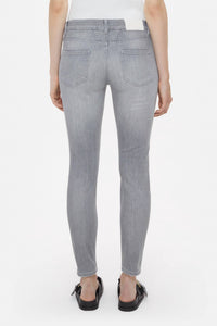 CLOSED Women's Baker Comfort Stretch Denim in grey - women's jeans - detail view