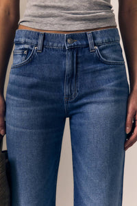 Le Jean - Women's Mid 90's Straight Jean