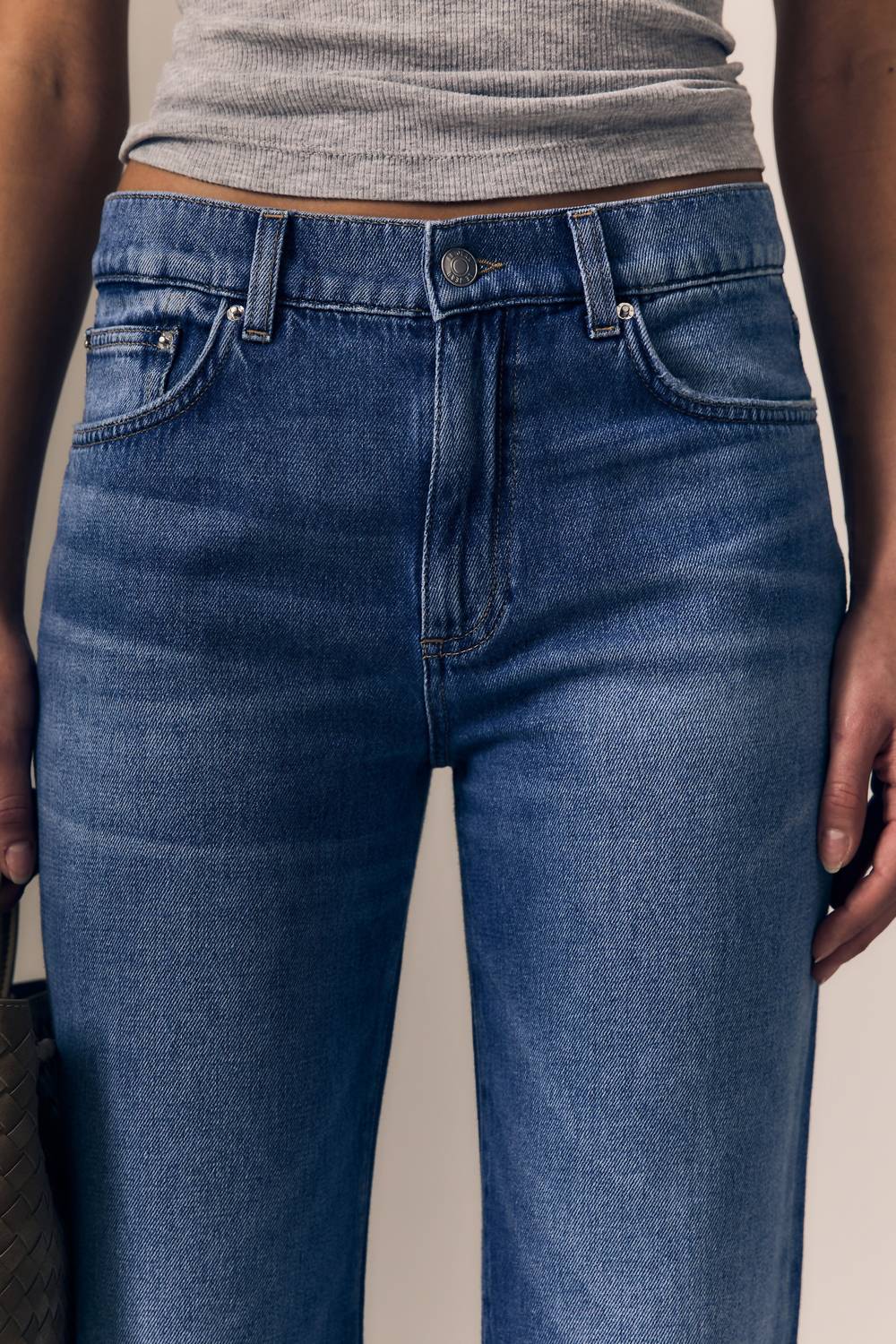 Le Jean - Women's Mid 90's Straight Jean
