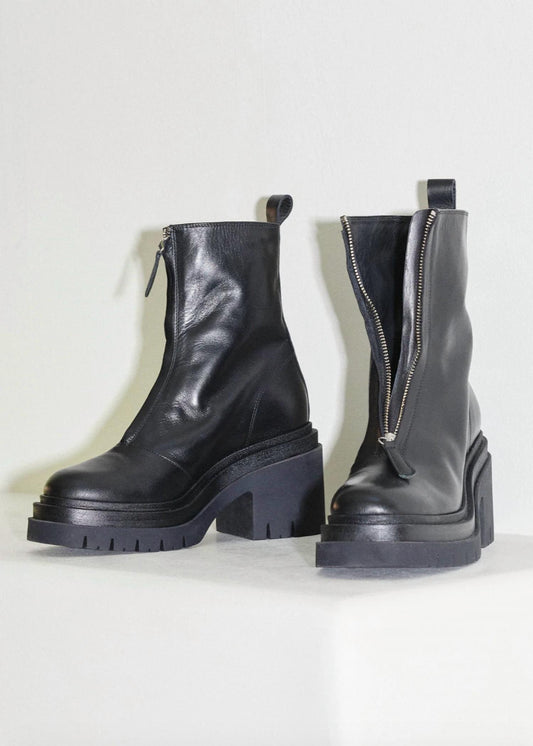 Freda Salvador - Women's Sadie Zip Boot