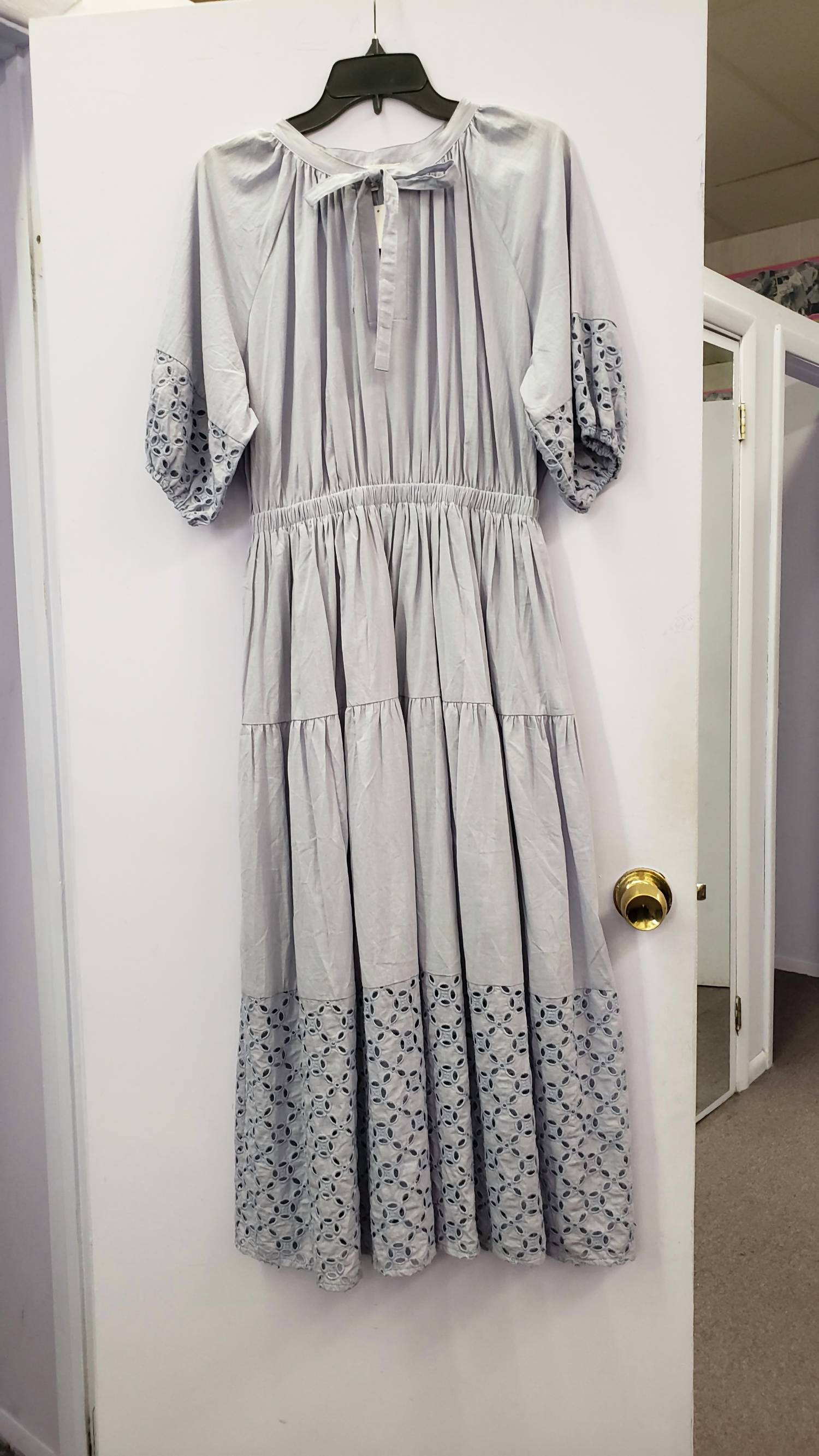 Lalavon - Women's Puff Sleeve Dress With Embroidery