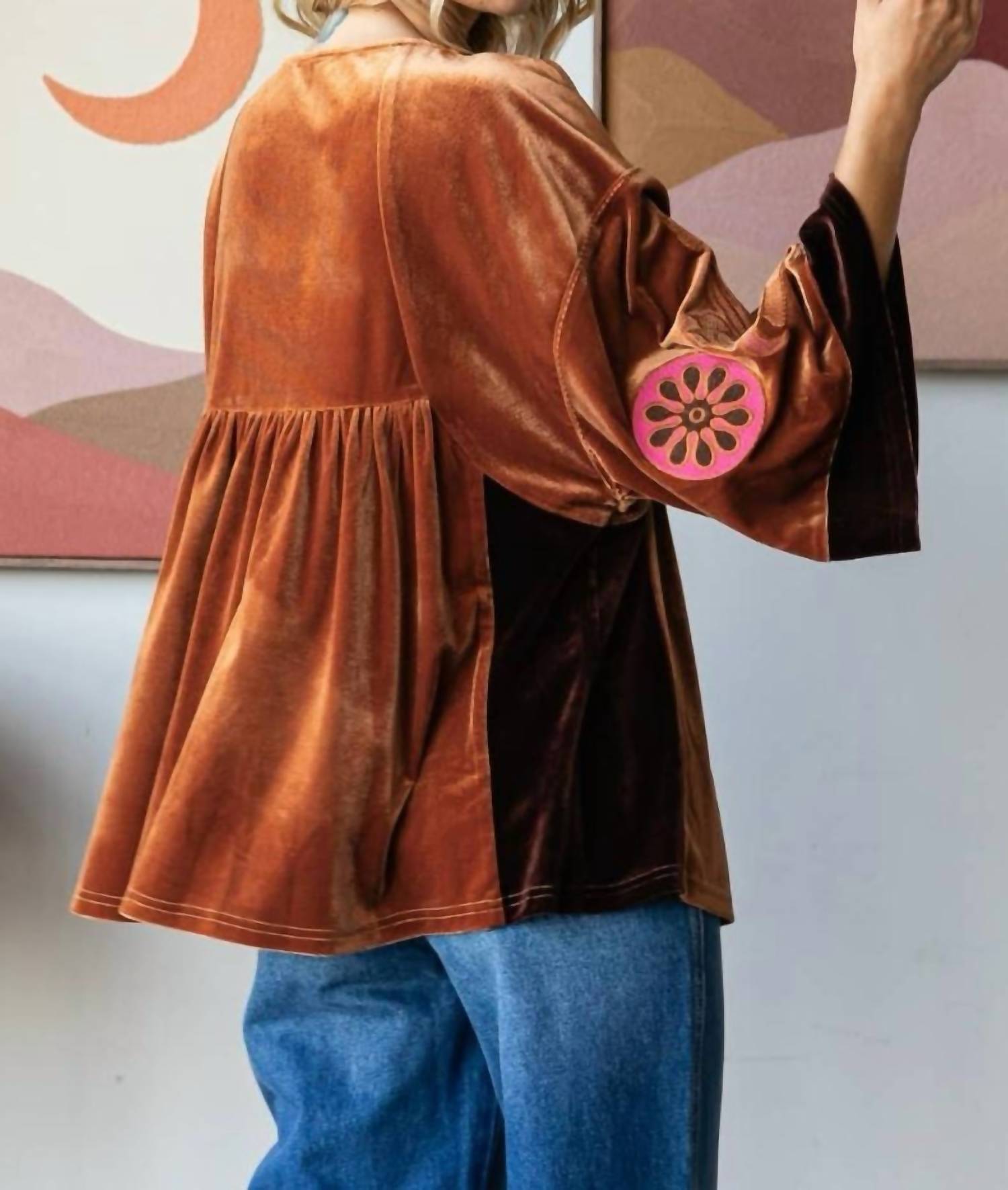 Veveret - Vintage Embroidery Patch Velvet Top