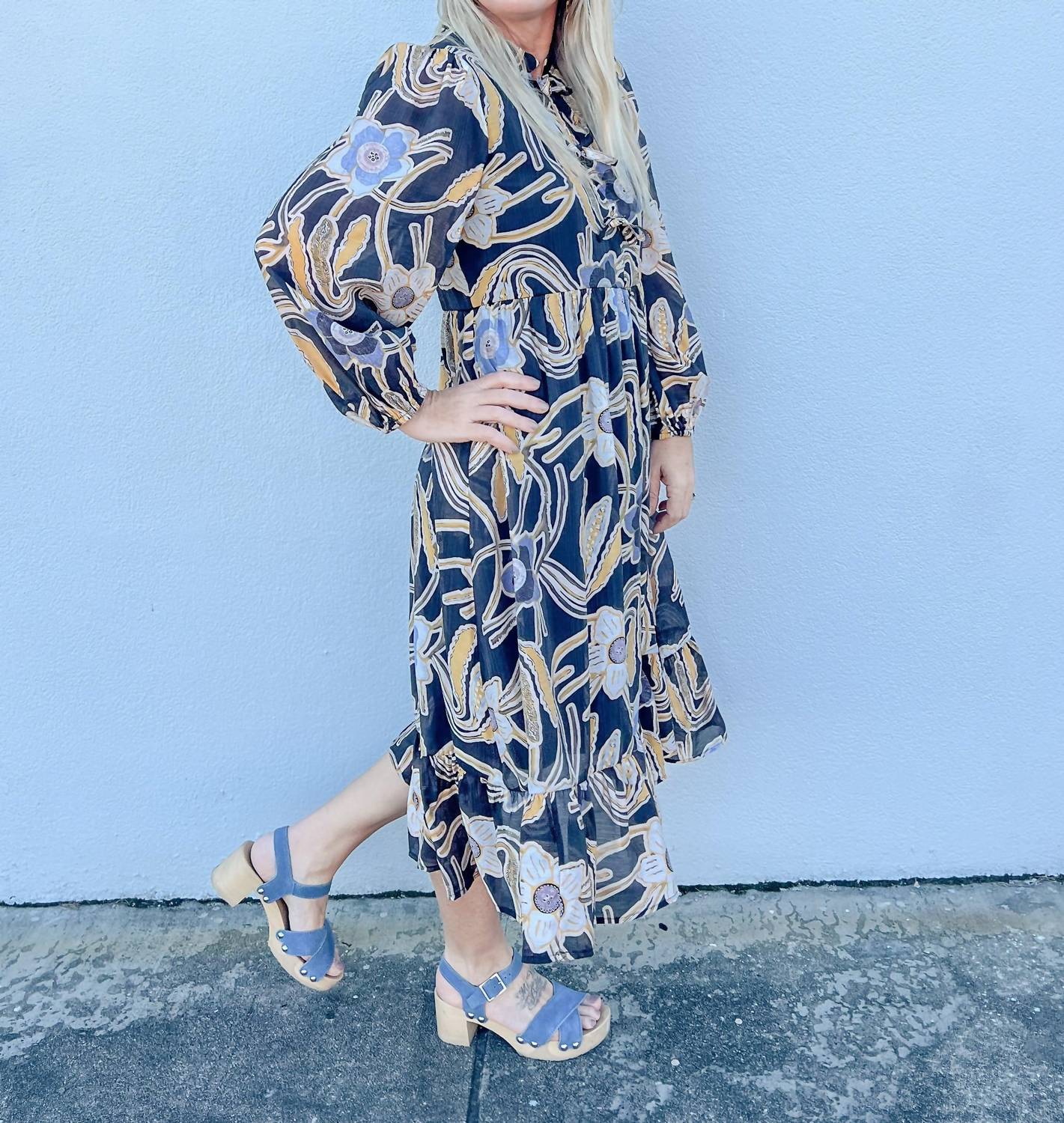 Jodifl - Somewhere Out There Floral Print Midi Dress